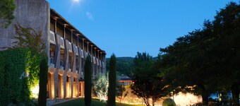 โฮเทล วาคองซ์ เบลู คาสเทล ลูเบรอน