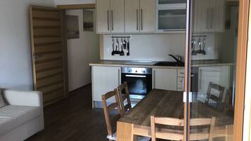 Apartemen Standar, dapur | Dapur pribadi