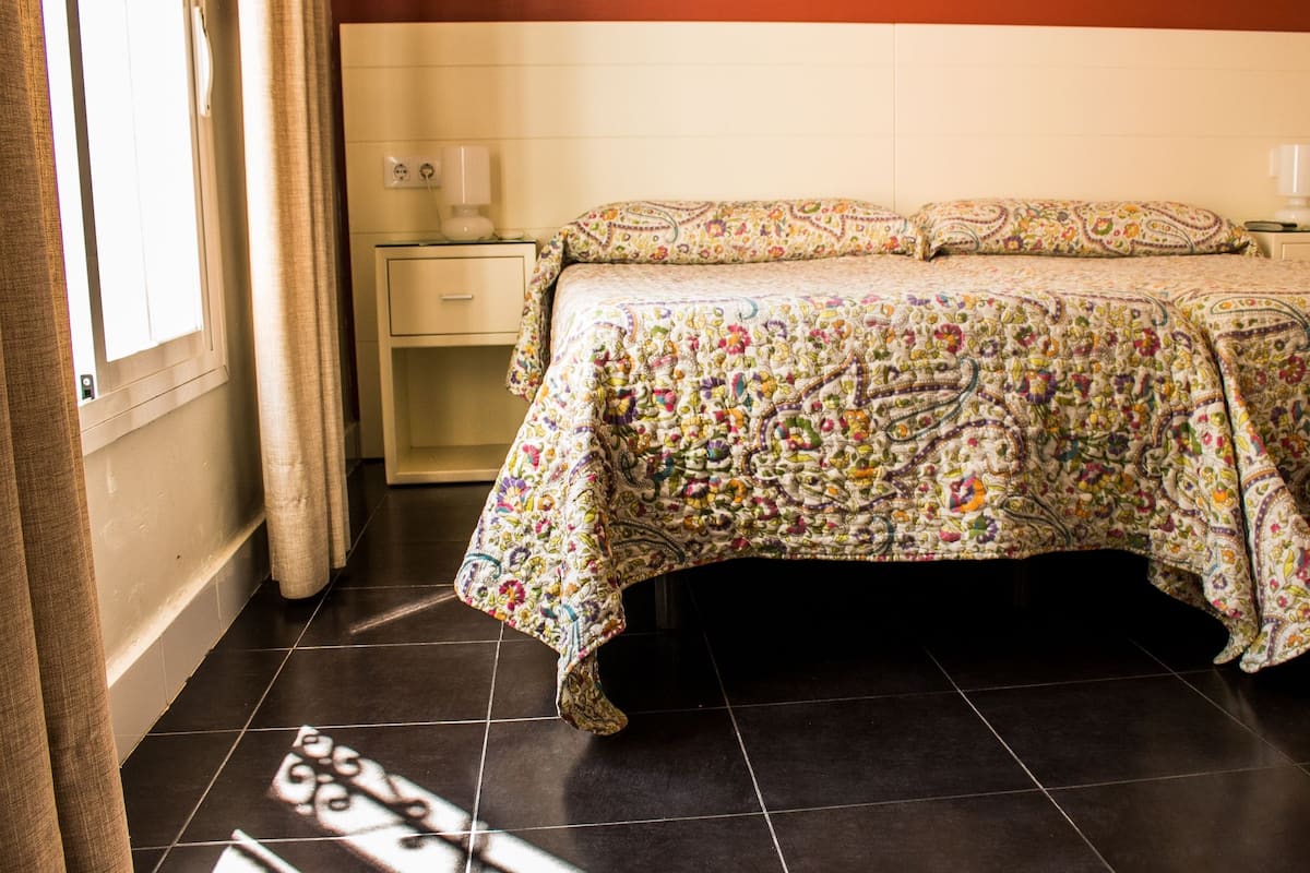 Double or Twin Room | Desk, blackout drapes, free WiFi