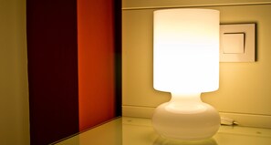 Single Room | Interior detail - Hostal San Vicente II (Seville)