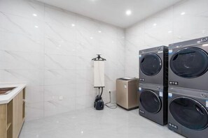 Unclassified image, 2 of 28, button - Kaiyue Business Hotel（Ninefang City Shop,Northmen Road ） (KUNSHAN)