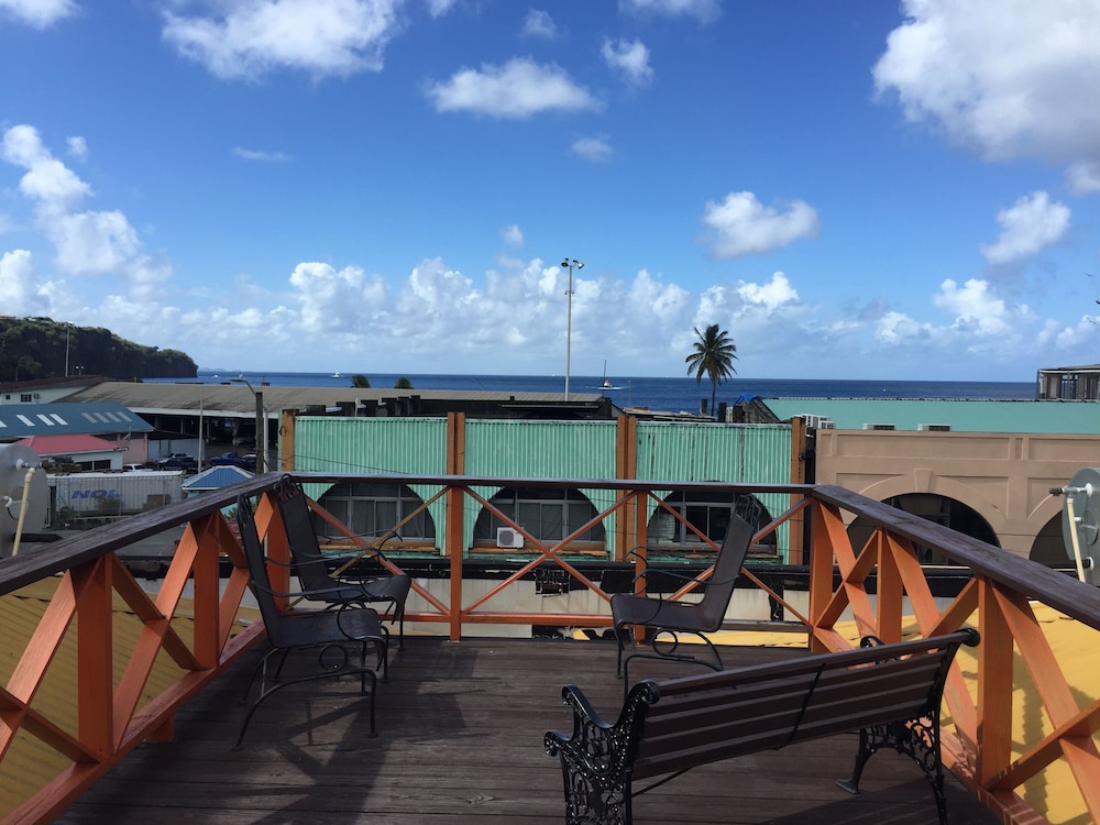 The Cobblestone Inn by null