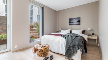 1 bedroom, blackout curtains, soundproofing, iron/ironing board