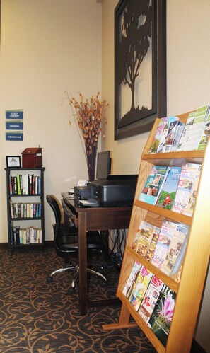 Business centre - Cobblestone Inn & Suites - Denison - Oak Ridge (Denison)
