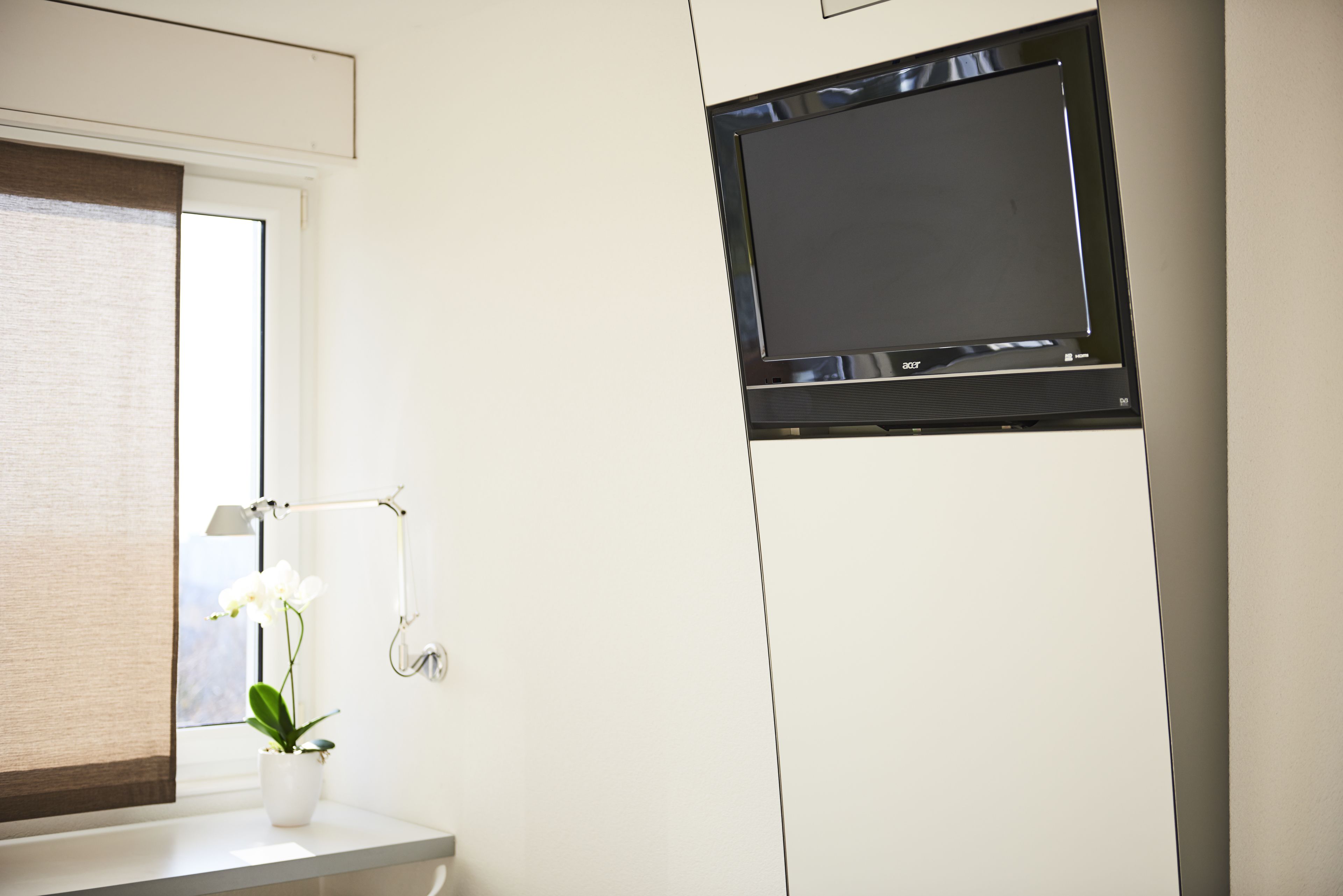 Photo - Le Leman Hotel