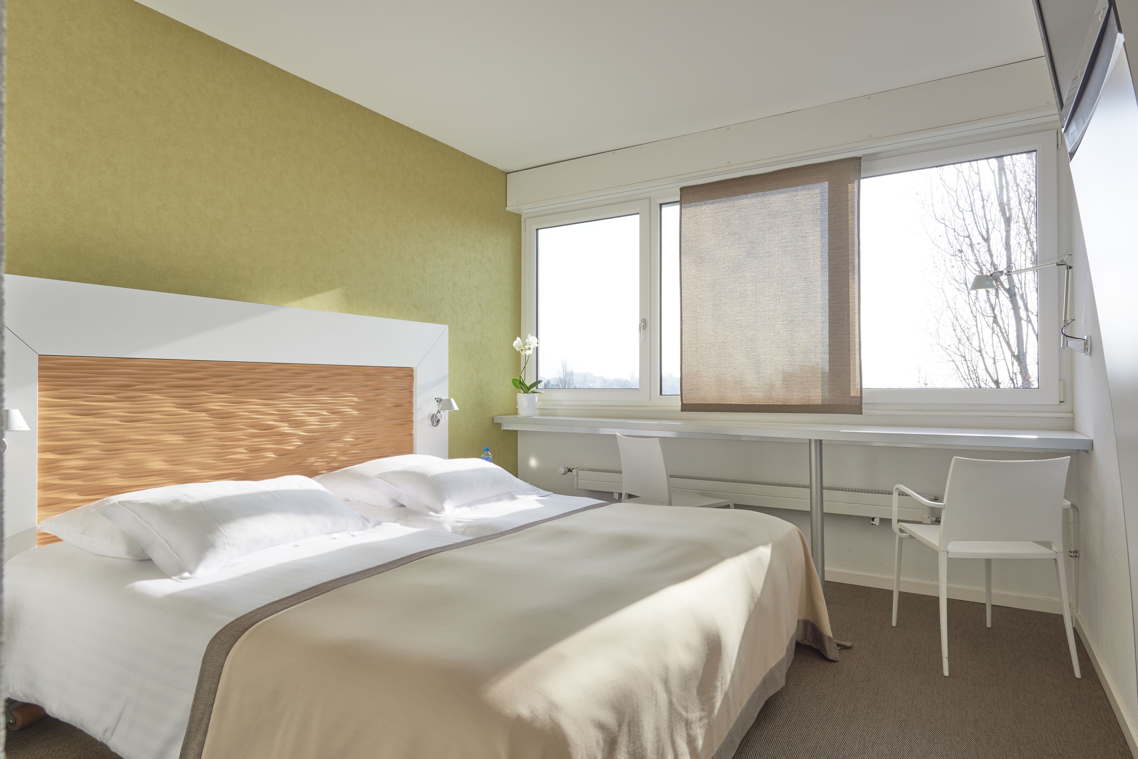 Photo - Le Leman Hotel