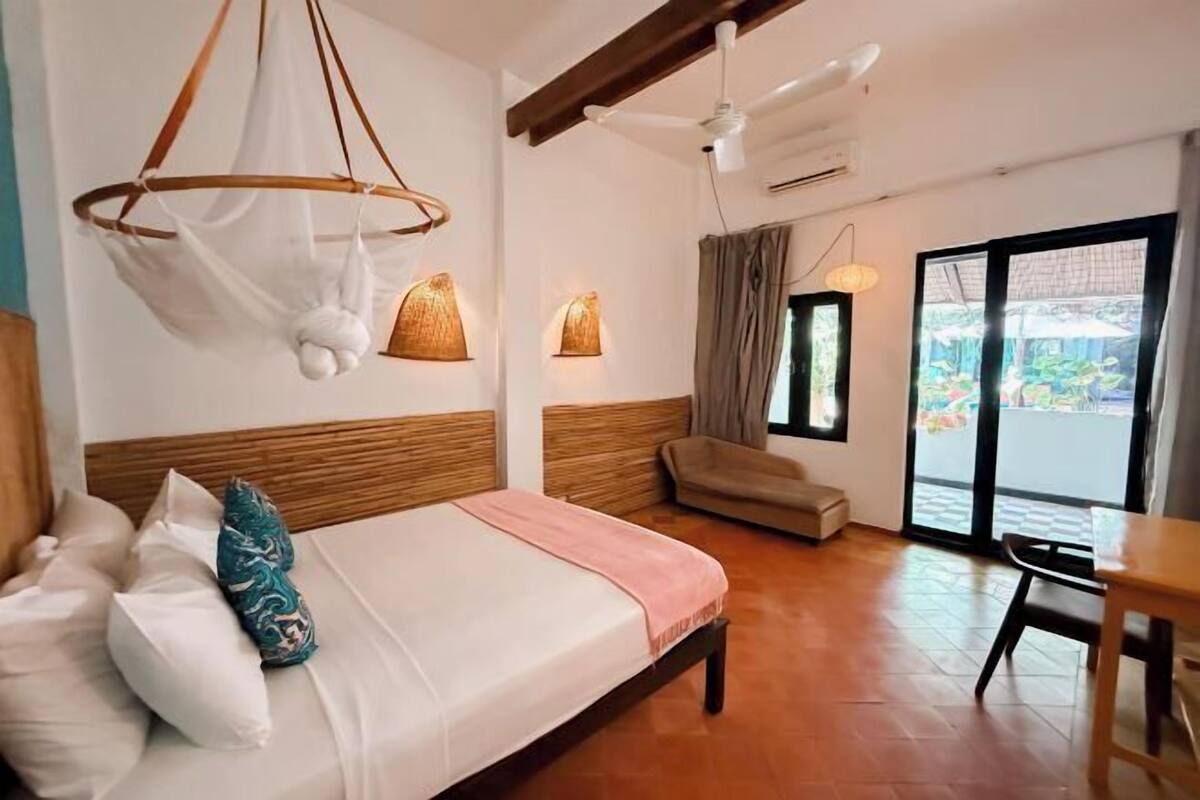1 bedroom, in-room safe, individually decorated, individually furnished