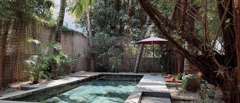 Private pool