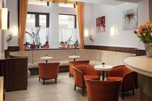 Coin salon dans le hall