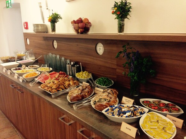 Buffet - Hotel Ambiance (Prague)