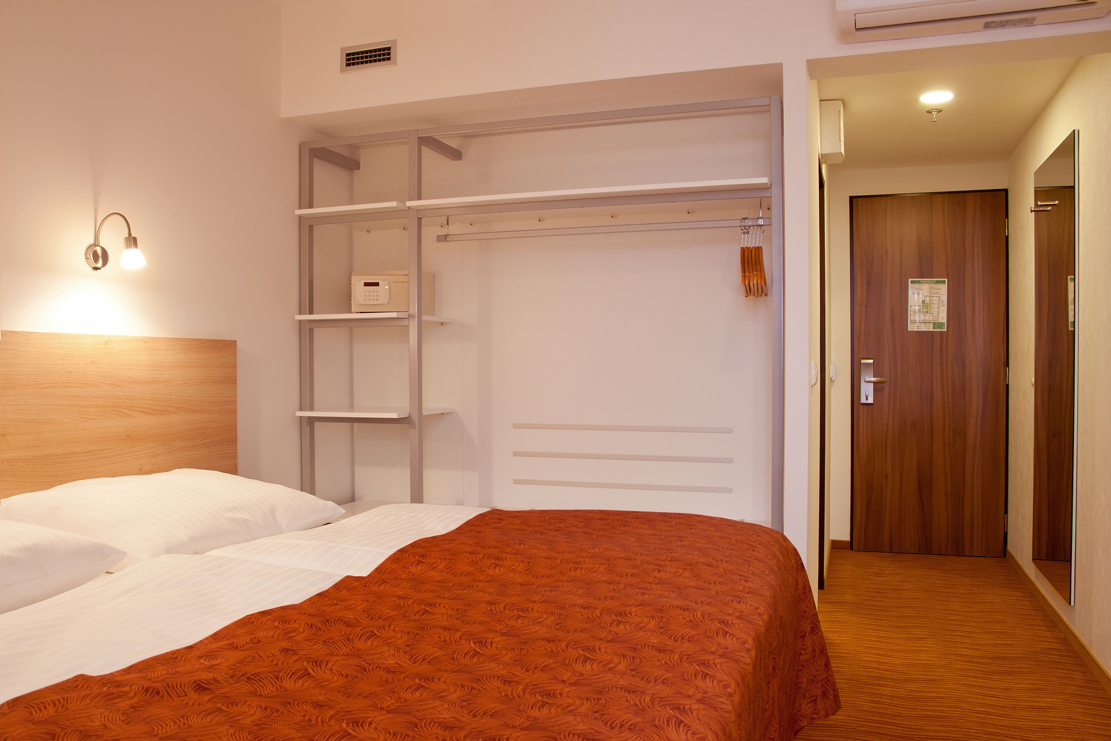 standard double or twin room | in-room safe, desk, blackout curtains, soundproofing