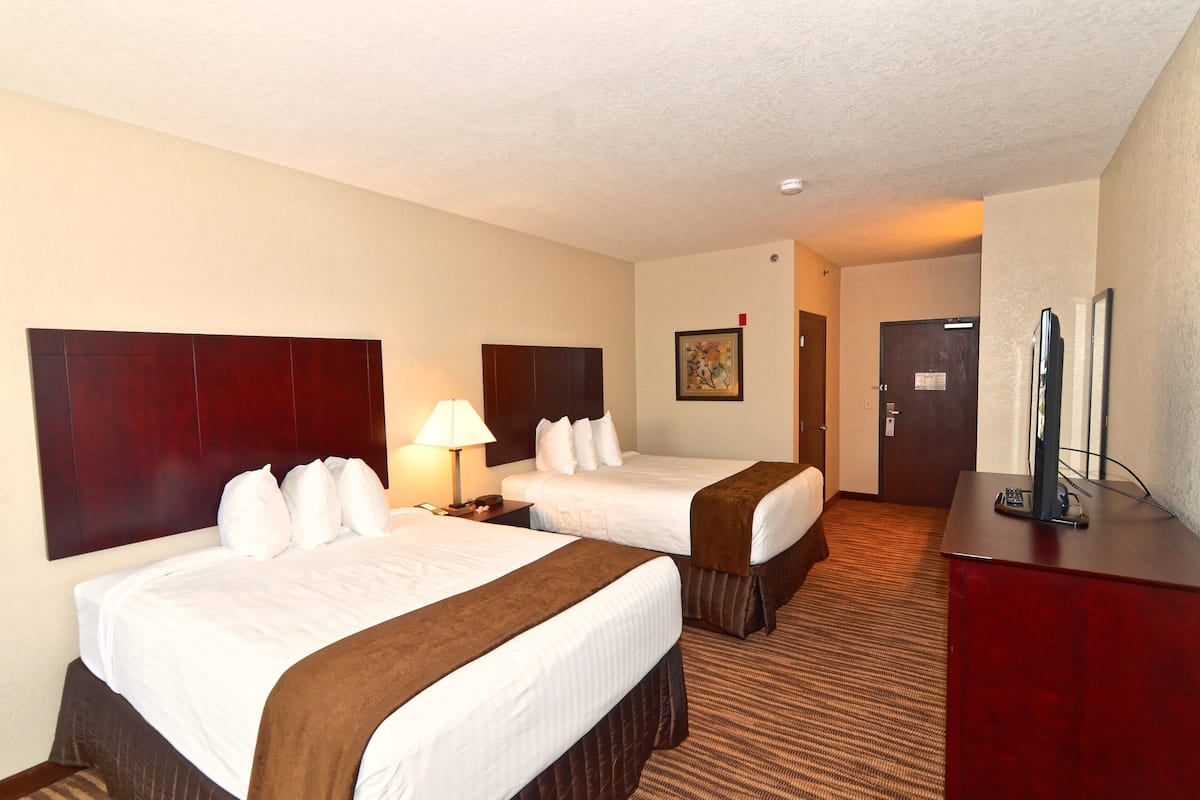 Studio, 2 Queen Beds, Non Smoking | Premium bedding, down comforters, pillowtop beds, in-room safe