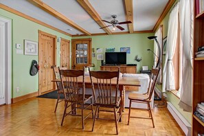 Coin salon dans le hall