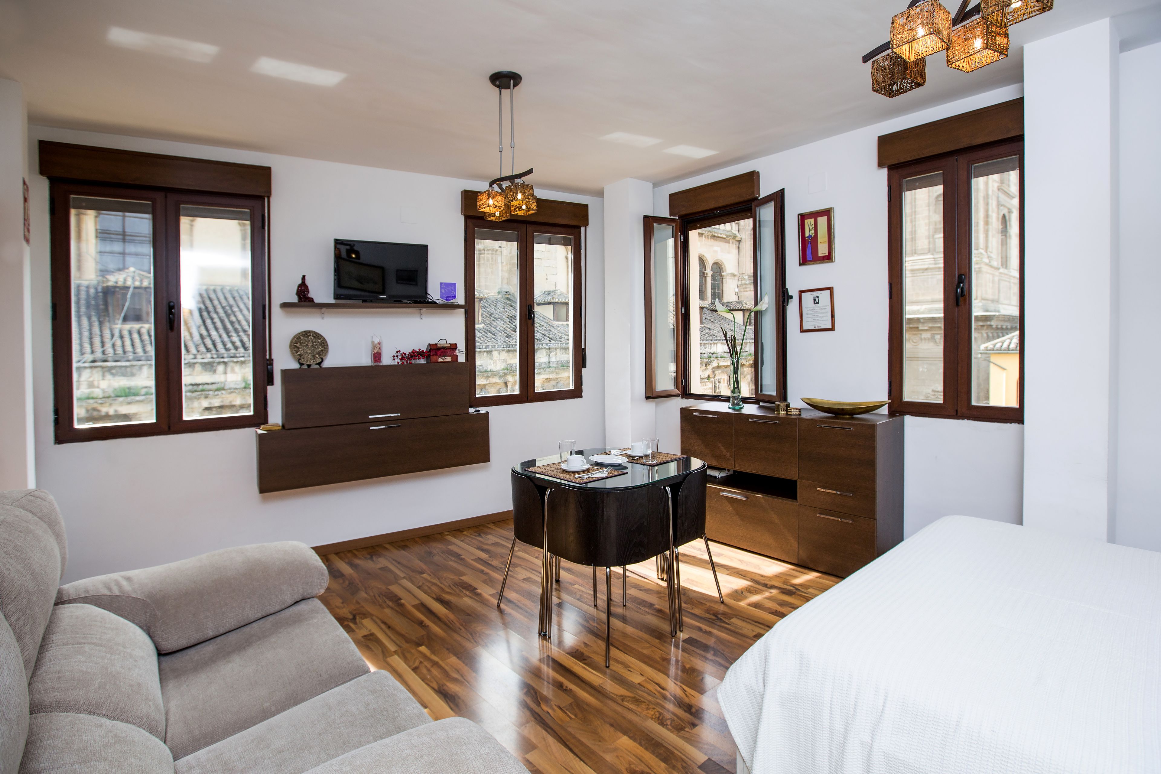 Studio (C/ San Jeronimo 2) | Premium bedding, down duvets, Select Comfort beds