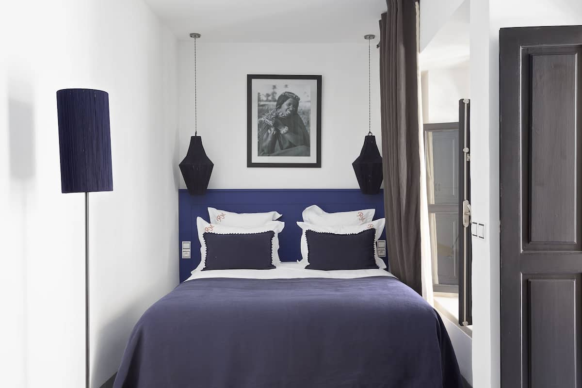 Habitación Premium con 1 cama doble o 2 individuales, 1 cama doble o 2 individuales (Cristal) | Caja fuerte, cortinas opacas, tabla de planchar con plancha
