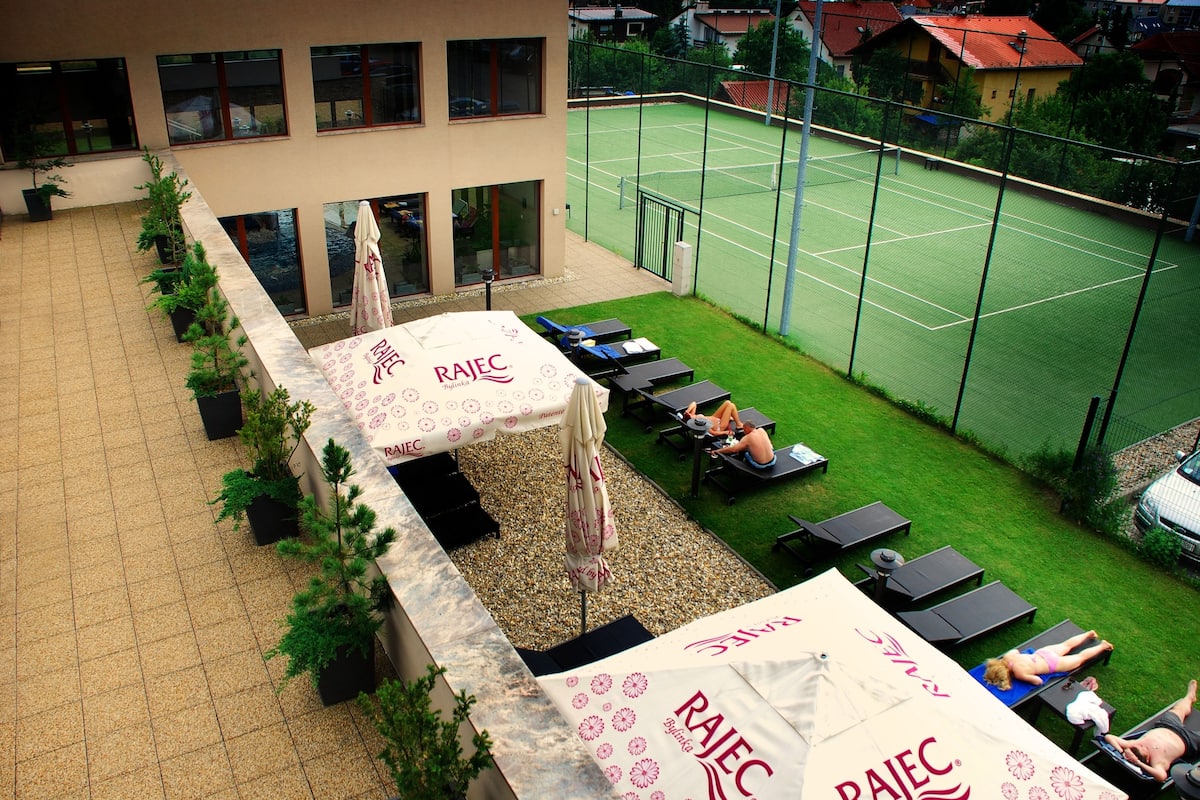 tennis court