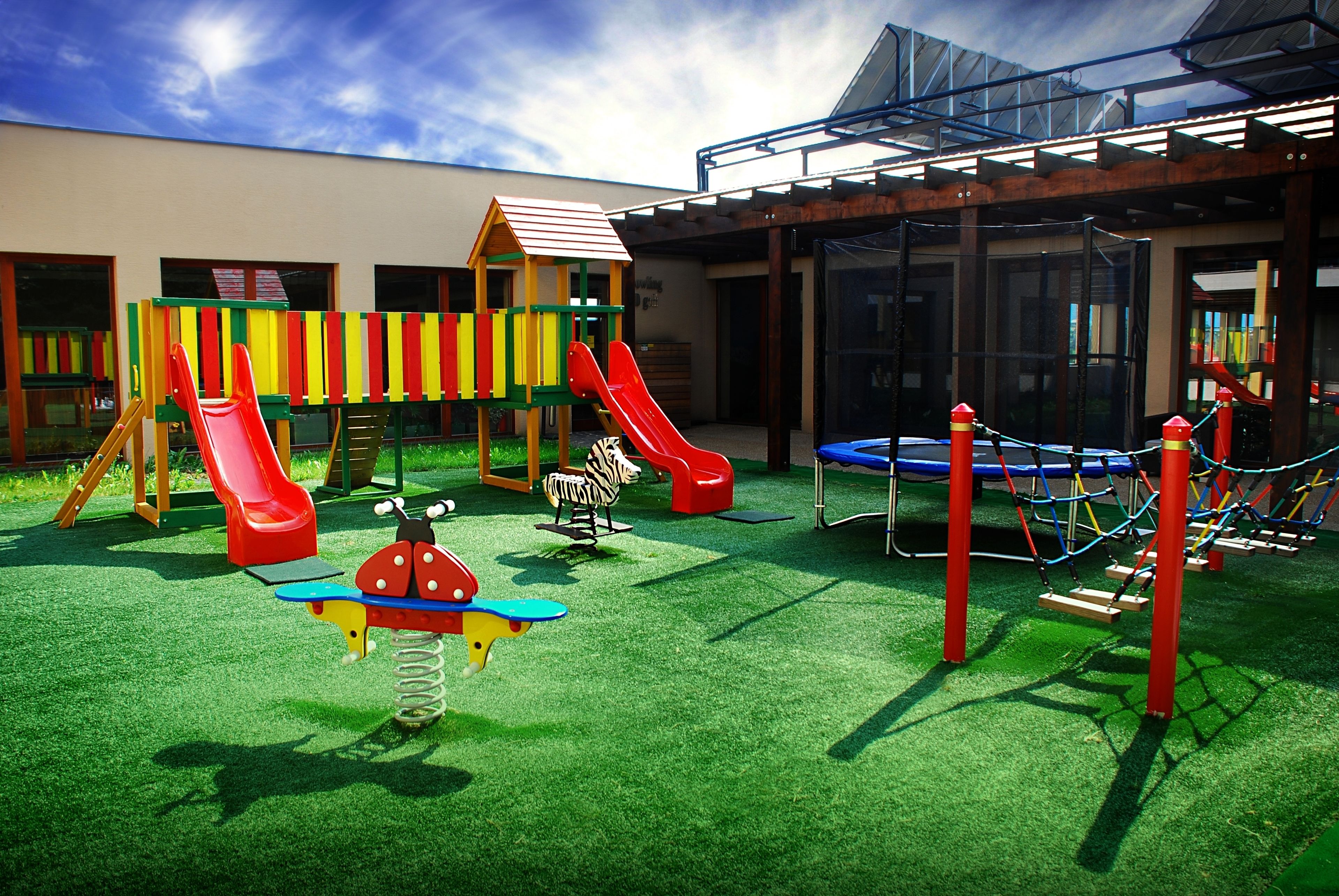 children’s play area – outdoor