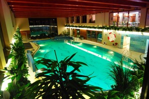 Indoor pool, pool loungers - Wellness Hotel Diplomat (Rajecke Teplice)