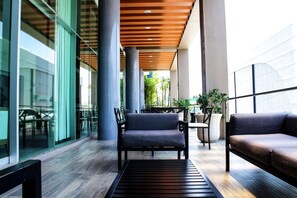 Bar (on property) - Hampton Inn & Suites by Hilton Aguascalientes Airport (Aguascalientes)