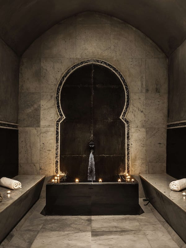 Couples treatment rooms, sauna, hot tub, steam room, Turkish bath