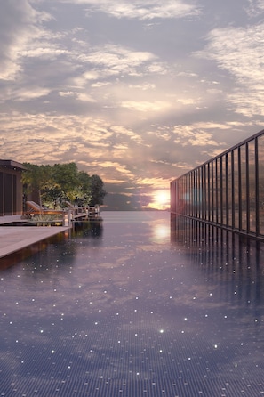 Pool - Roseate House (New Delhi)