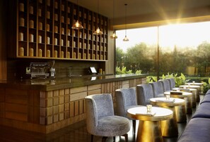 Delicatessen - Roseate House (New Delhi)