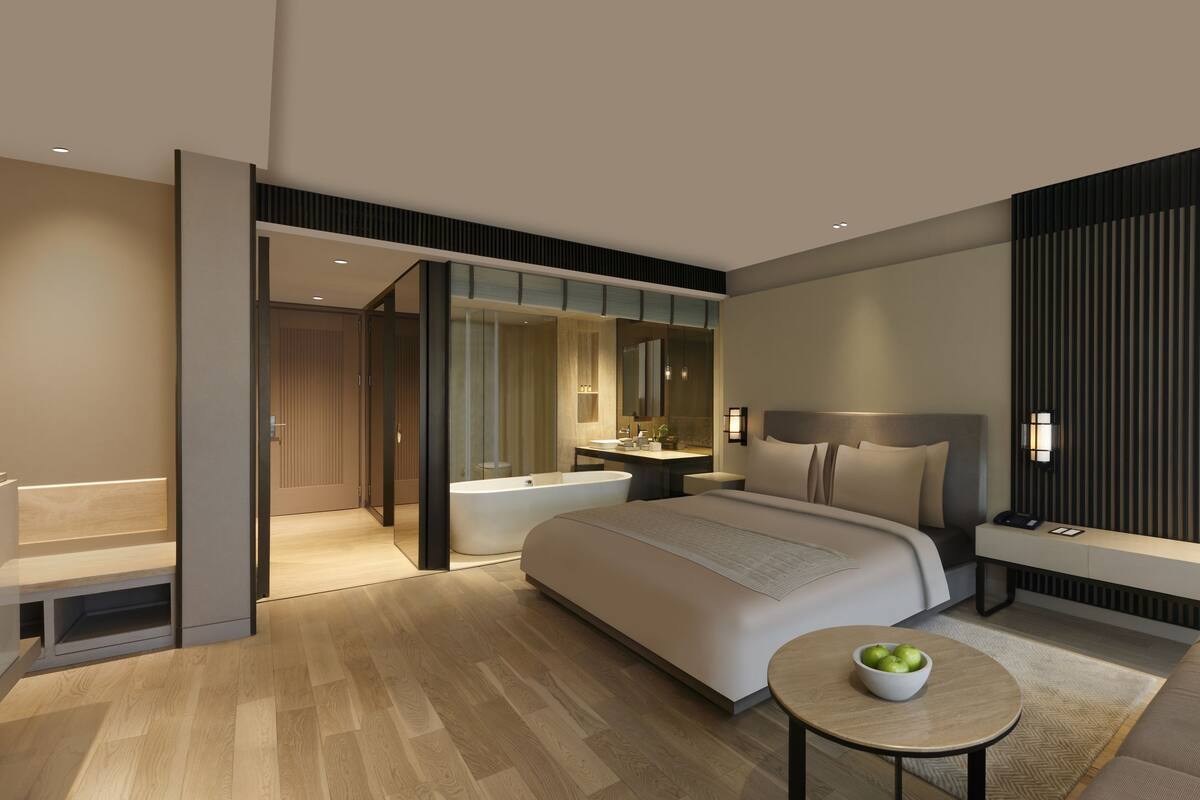 1 bedroom, premium bedding, minibar, in-room safe