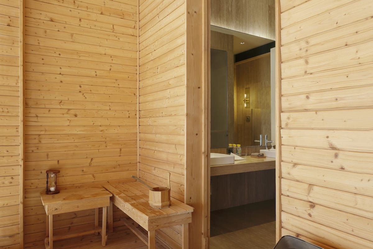 couples treatment room(s), sauna, steam room, body treatments