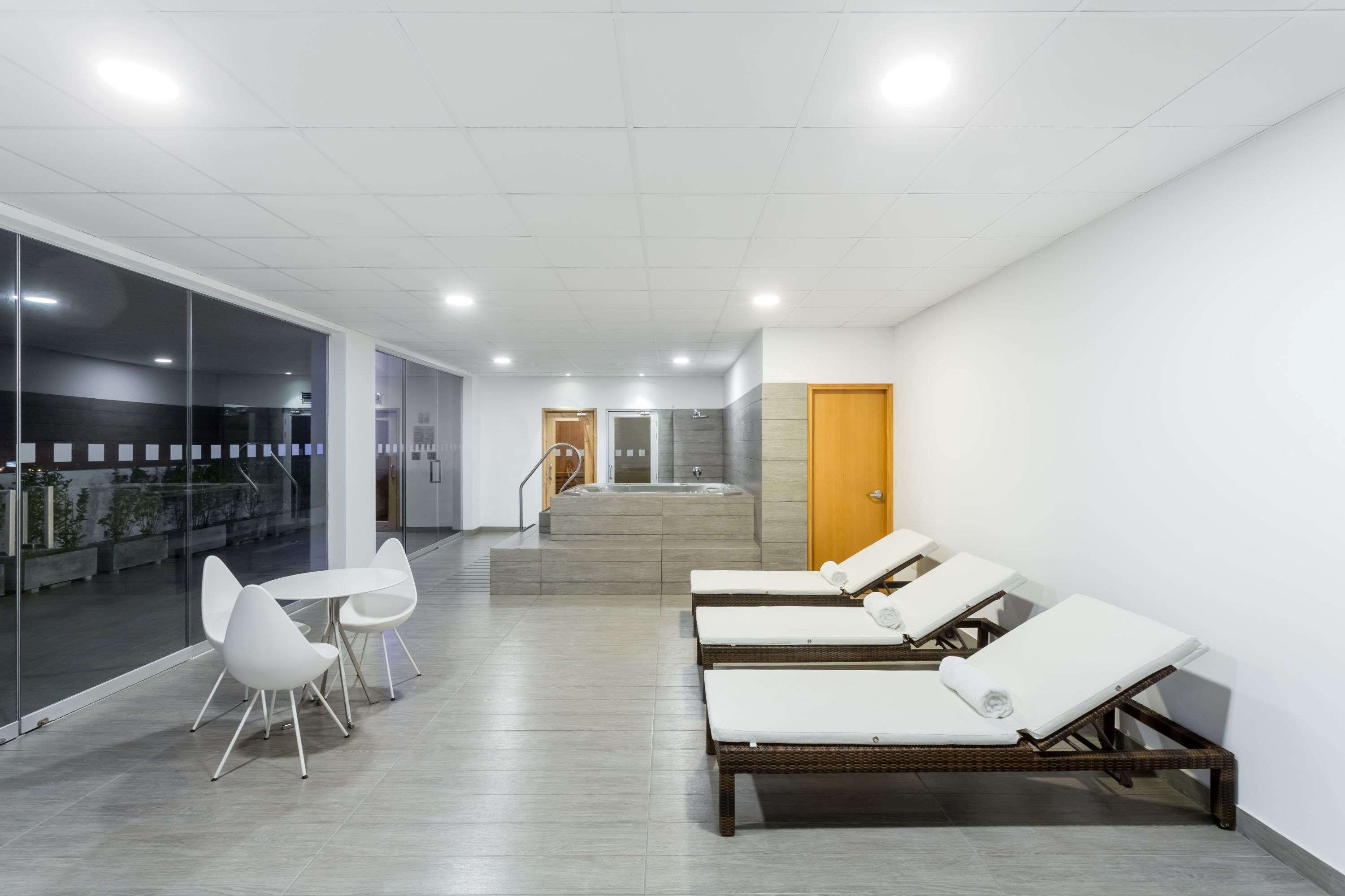 outdoor pool, pool loungers