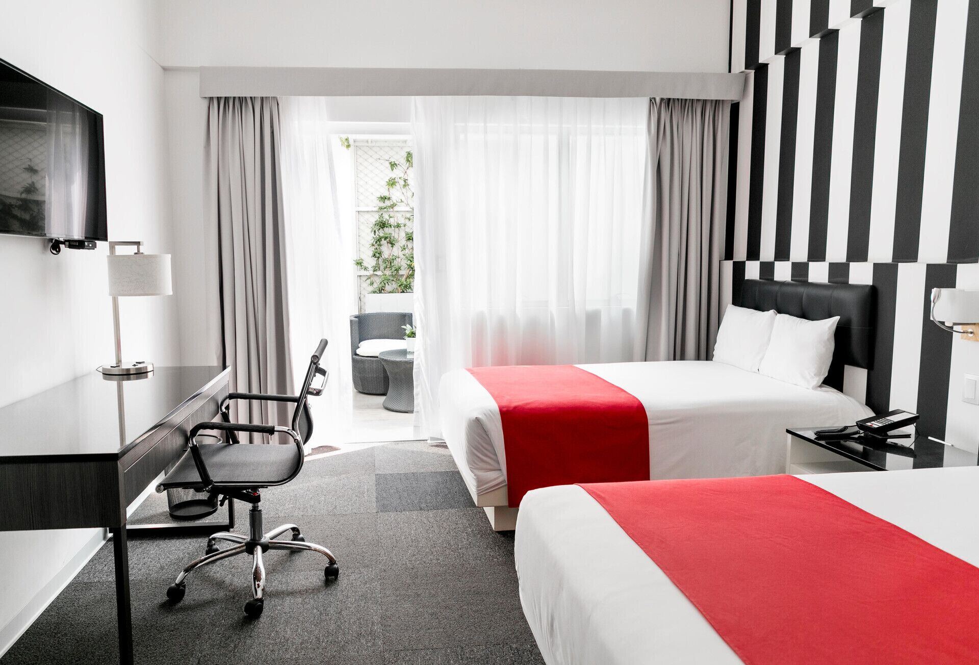 Premium bedding, minibar, in-room safe, desk