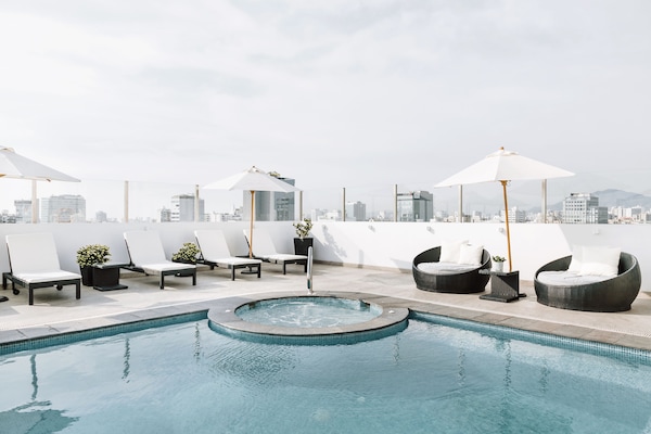 Outdoor pool, sun loungers