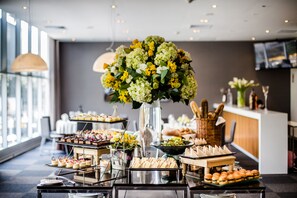 Free daily buffet breakfast - Wyndham Costa Del Sol Lima City (Lima)