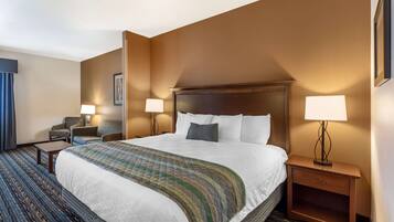 Escritorio y espacio para trabajar con laptop