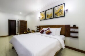 Luxury Villa, 1 Bedroom, Patio, Garden Area | 1 bedroom, Egyptian cotton sheets, premium bedding, pillow-top beds - Reasey Boutique Villa (Siem Reap)