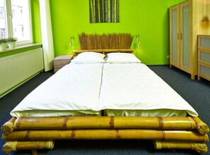Double Room | Iron/ironing board, rollaway beds, free WiFi - LaLeLu Hostel (Dresden)