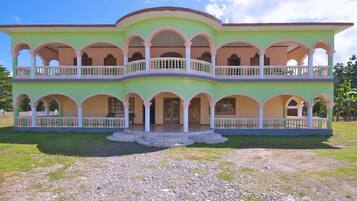 Majoituspaikan julkisivu