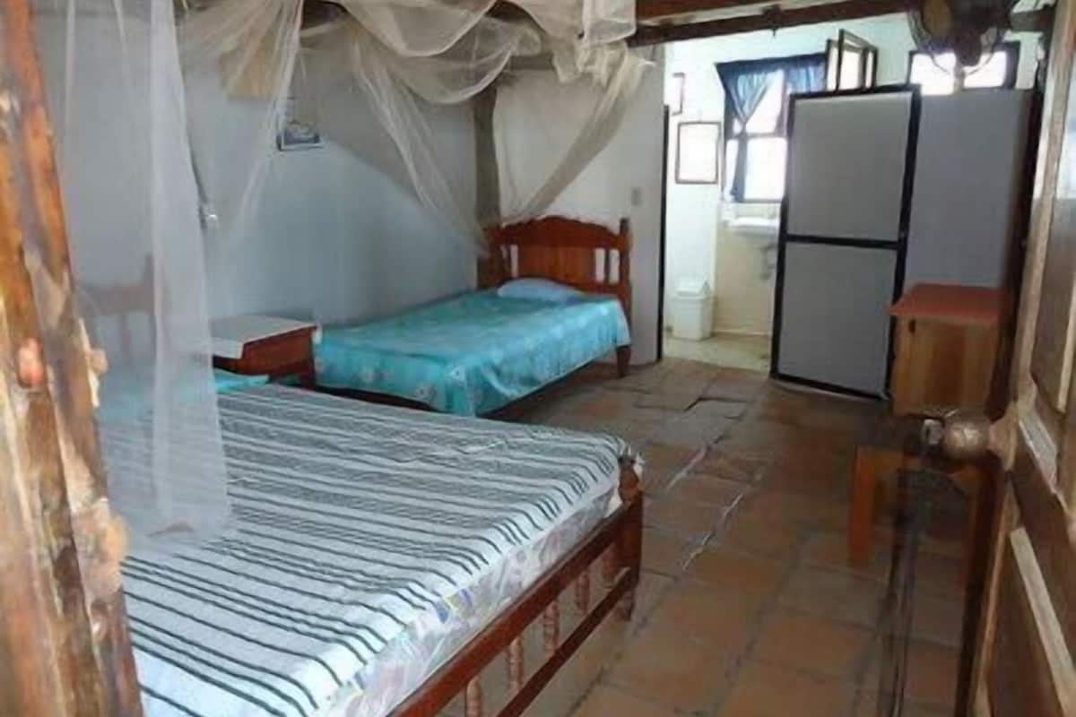 Standard Room, Private Bathroom | 3 bedrooms, WiFi (free)