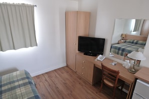 Habitación estándar, 1 cama de matrimonio, no fumadores | Wifi gratis