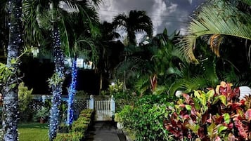 Apartamento standard, 1 quarto, cozinha americana | Vista para o jardim