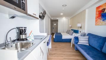 Desk, free WiFi, bed sheets