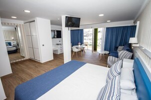 In-room safe, desk, free WiFi, bed sheets