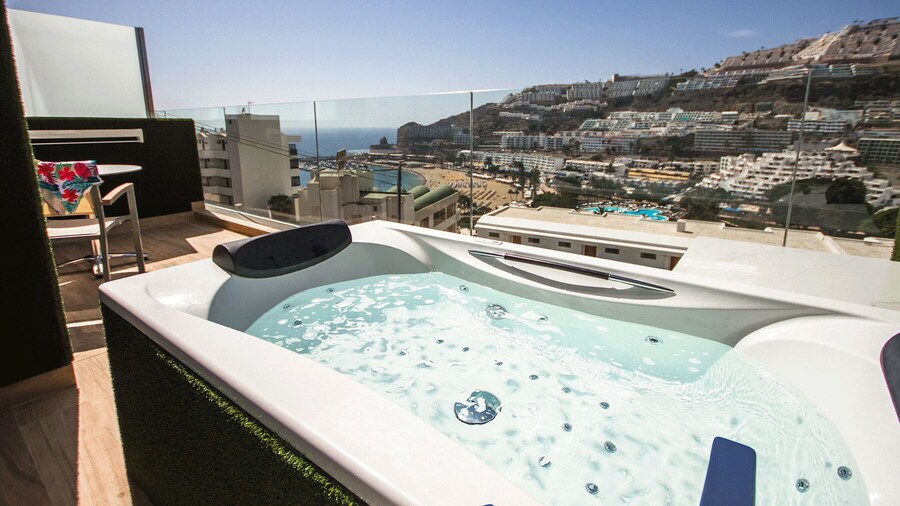 IG Nachosol Atlantic & Yaizasol by Servatur - Adults Only