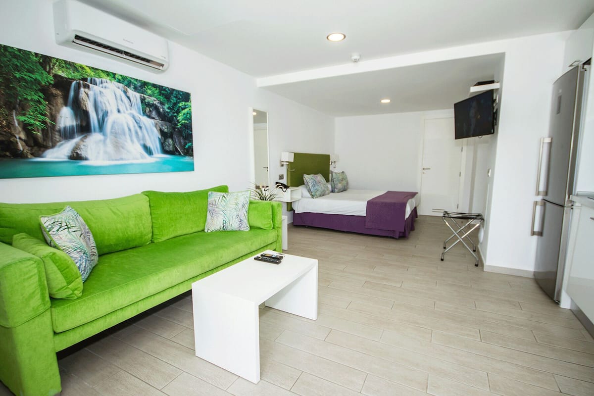 Desk, free WiFi, bed sheets