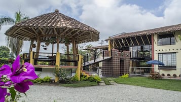 Enceinte de lâhĂ©bergement