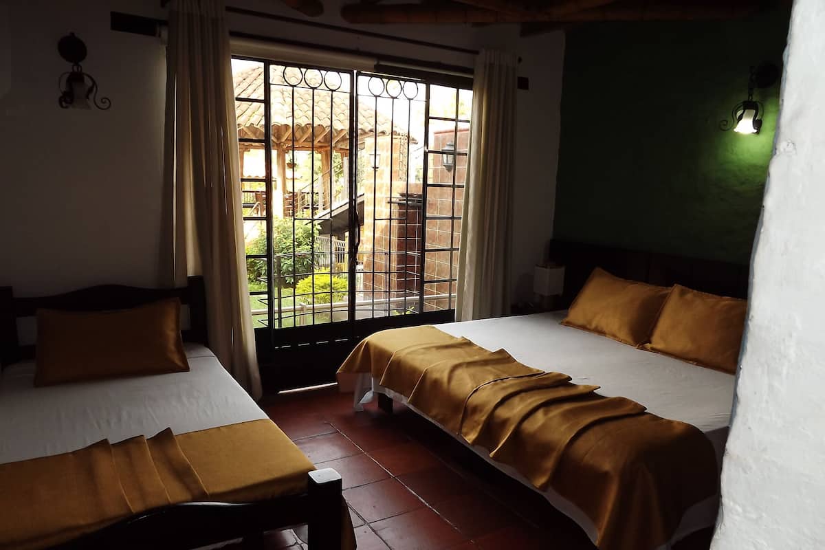 Standard Triple Room | Bed sheets