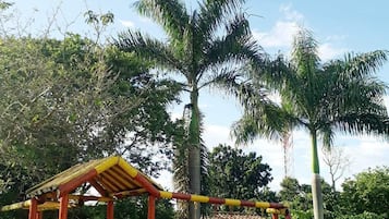 Children’s play area – outdoor