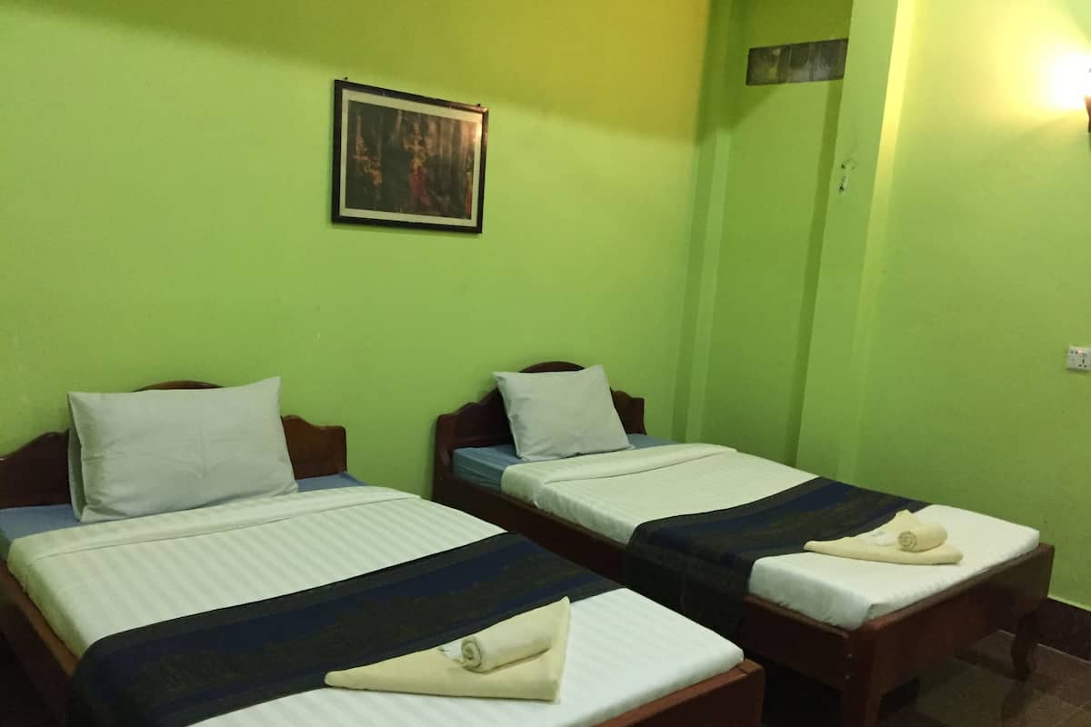 In-room safe, desk, WiFi (free), bed sheets