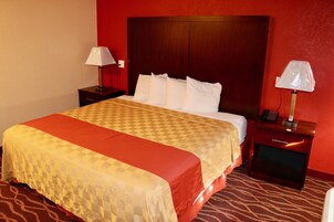 Escritorio, wifi gratis y ropa de cama