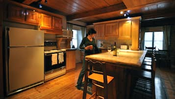Traditional-Haus, 3 Schlafzimmer | Wohnbereich | Fernseher