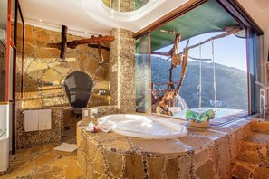 New Tower-Eagle Love Nest Ocean View | Private pool